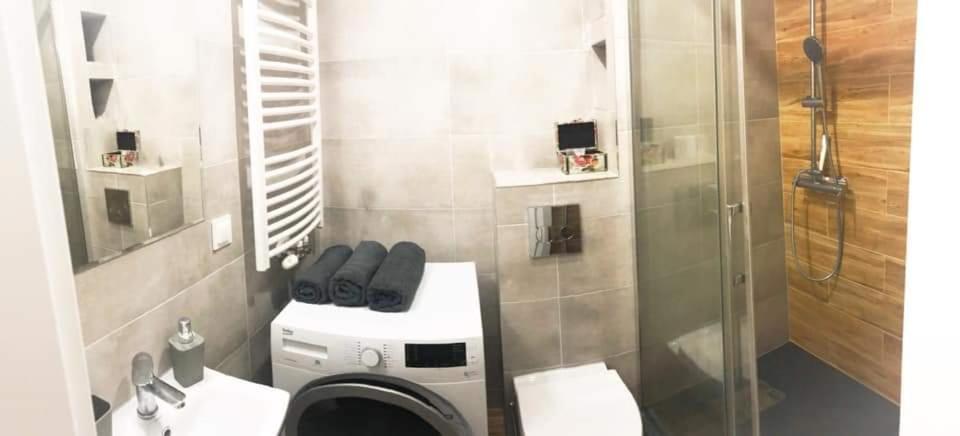 Apartament Konin Prestige Lägenhet Exteriör bild