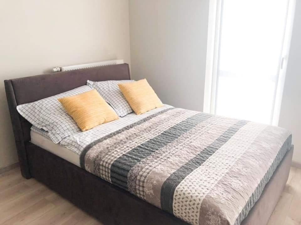 Apartament Konin Prestige Lägenhet Exteriör bild